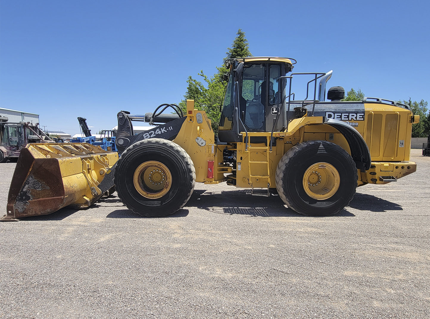 Cargador Frontal John Deere 824K