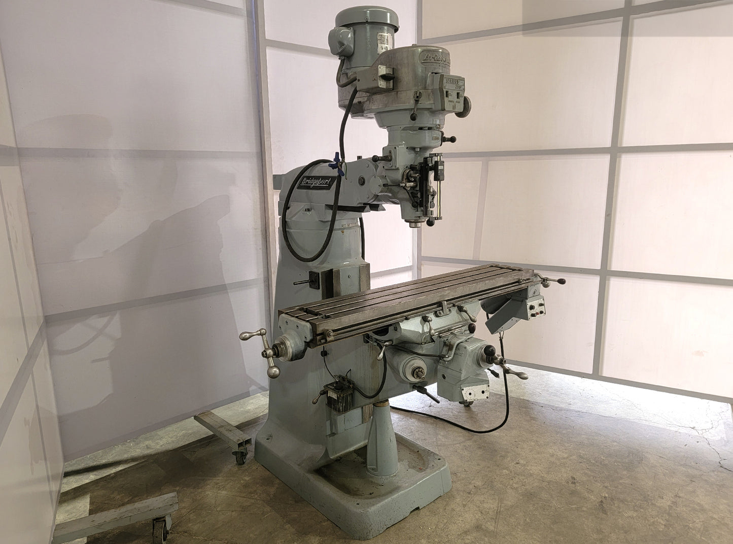 Fresadora Bridgeport Series II