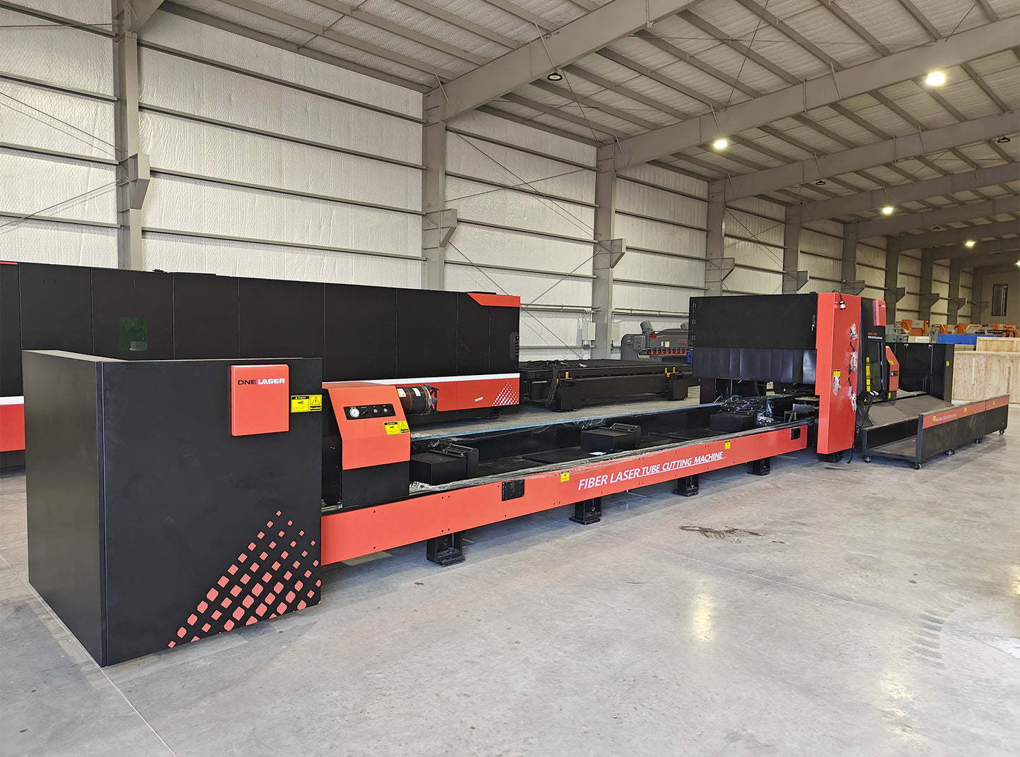 Cortador Laser de Tubo DNE D-TUBE 2460K3T4 6000W (PRODUCTO NUEVO)