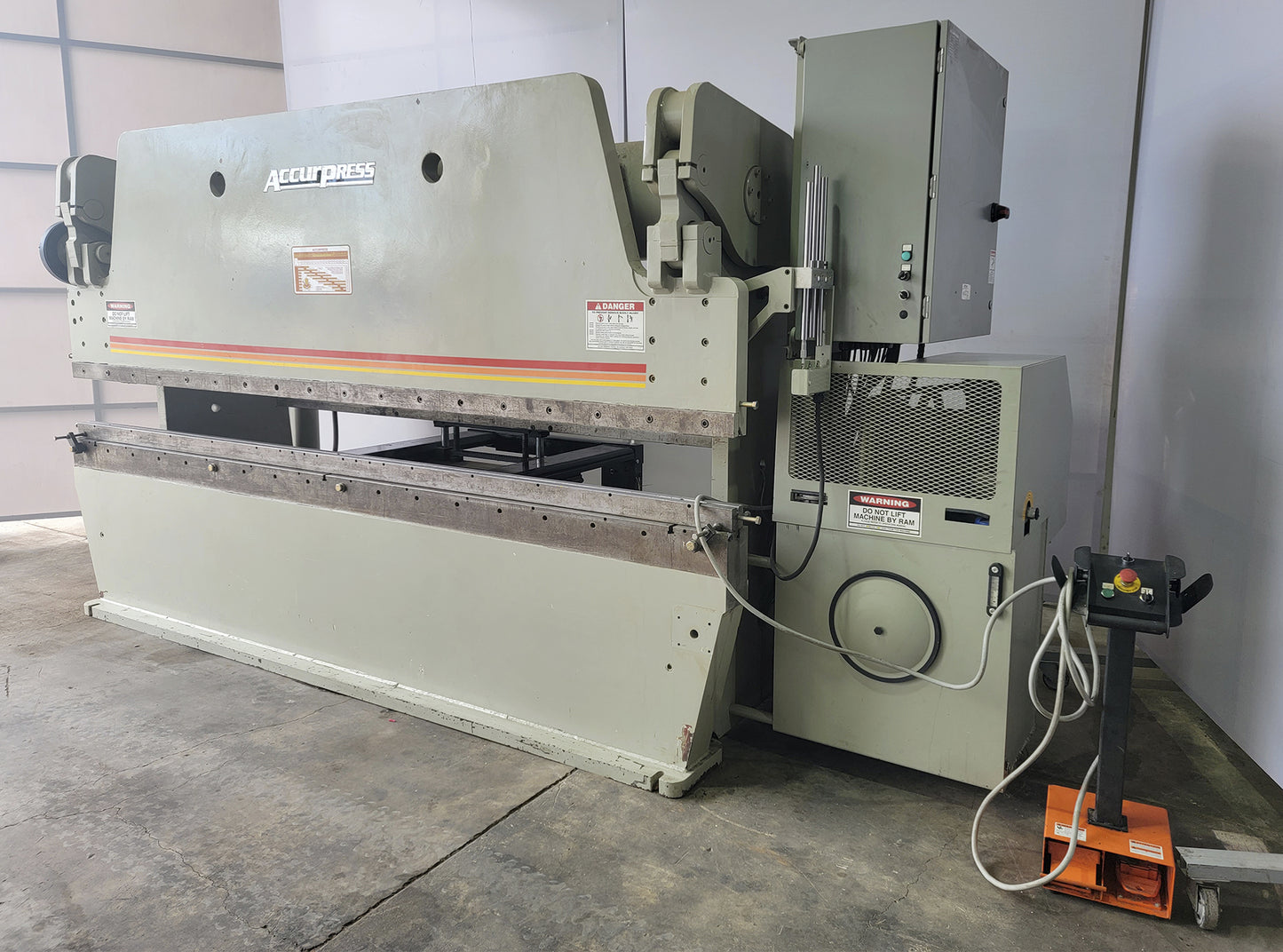 Dobladora Accurpress 717512 175ton