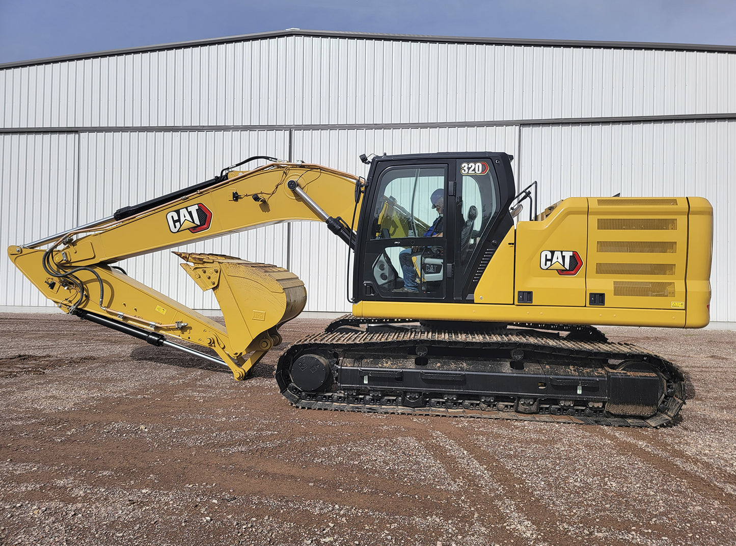 Excavadora Caterpillar 320 2024