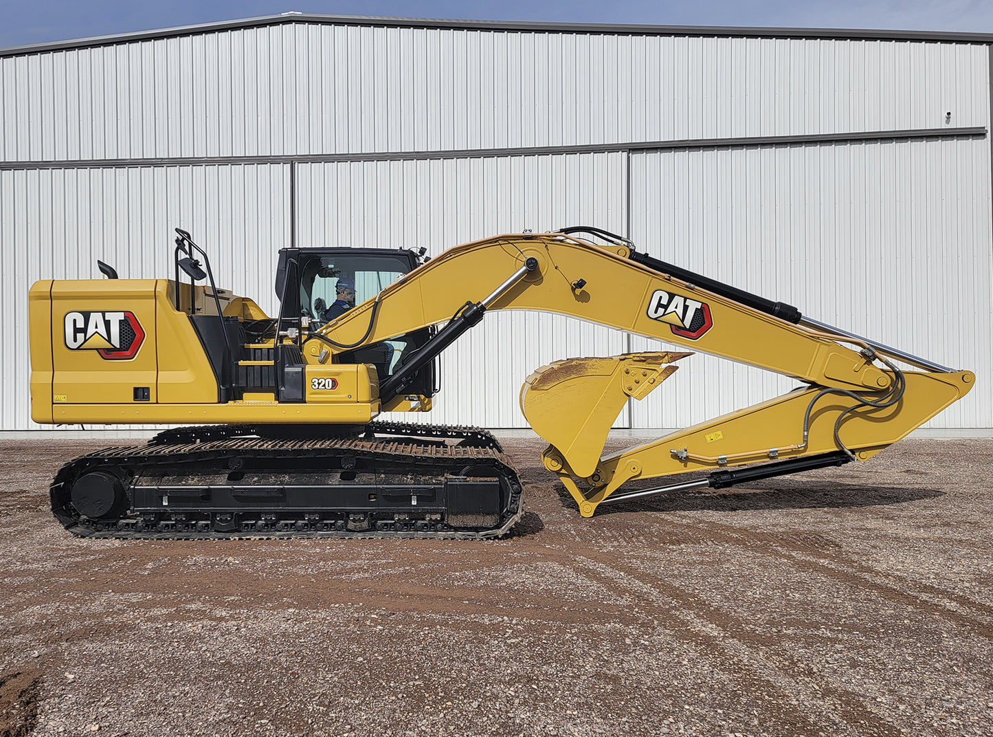 Excavadora Caterpillar 320 2024