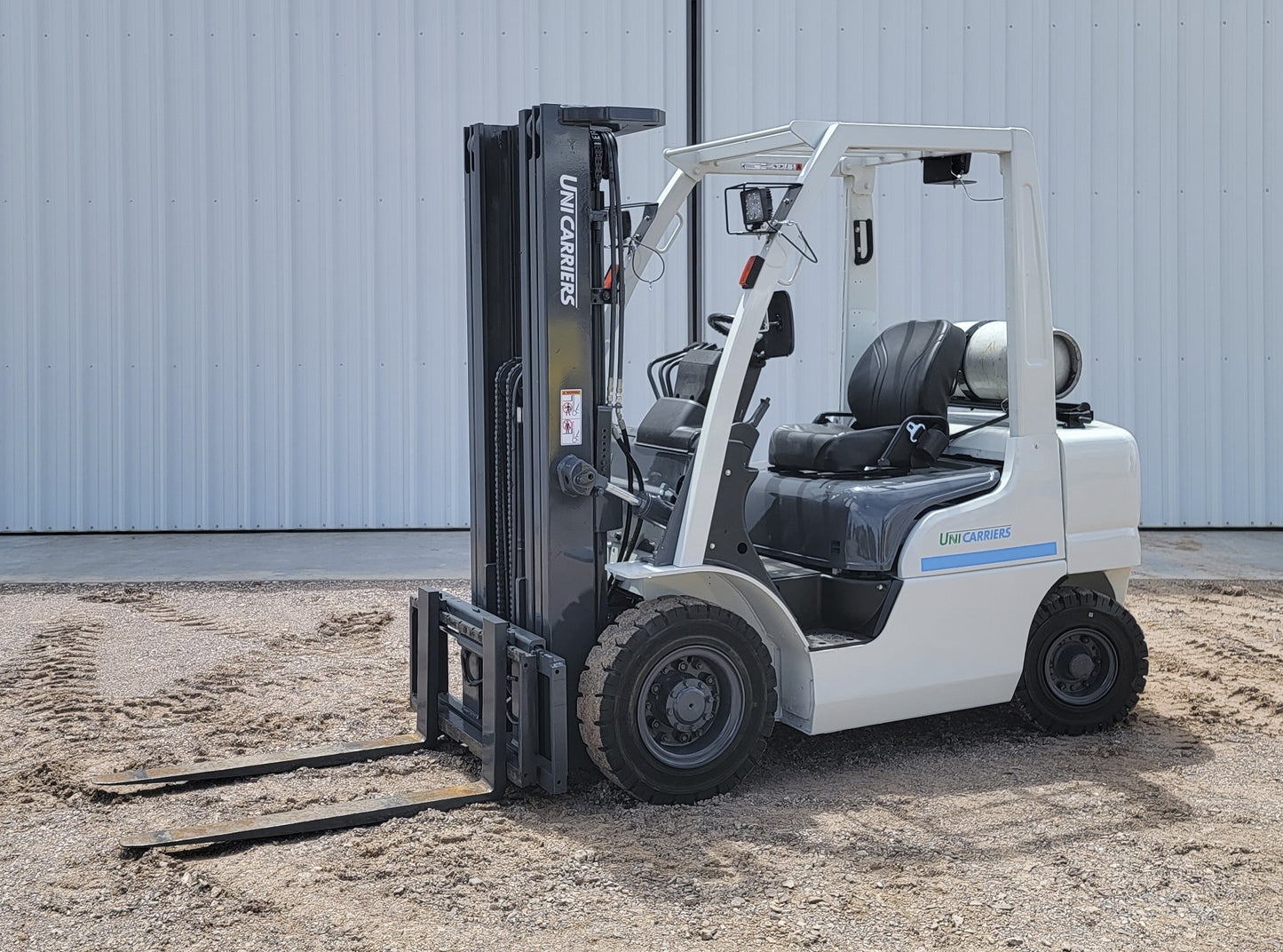 Montacargas Unicarriers MP1F2A25LV 5,000lbs