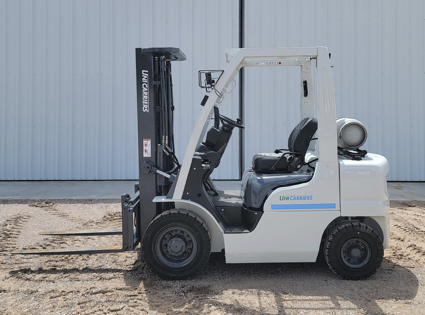 Montacargas Unicarriers MP1F2A25LV 5,000lbs