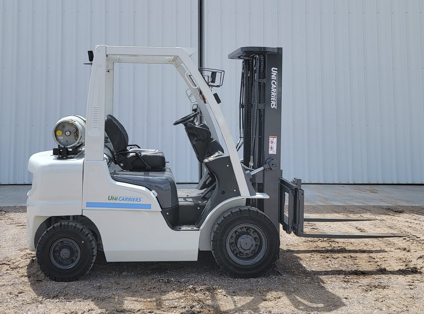 Montacargas Unicarriers MP1F2A25LV 5,000lbs
