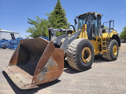 Cargador Frontal John Deere 824K