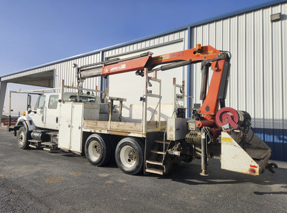 Camión International con Grúa 7500 SBA 6X4
