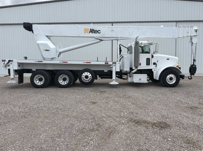 Camión Peterbilt 365 con Grúa Altec AC38-127S