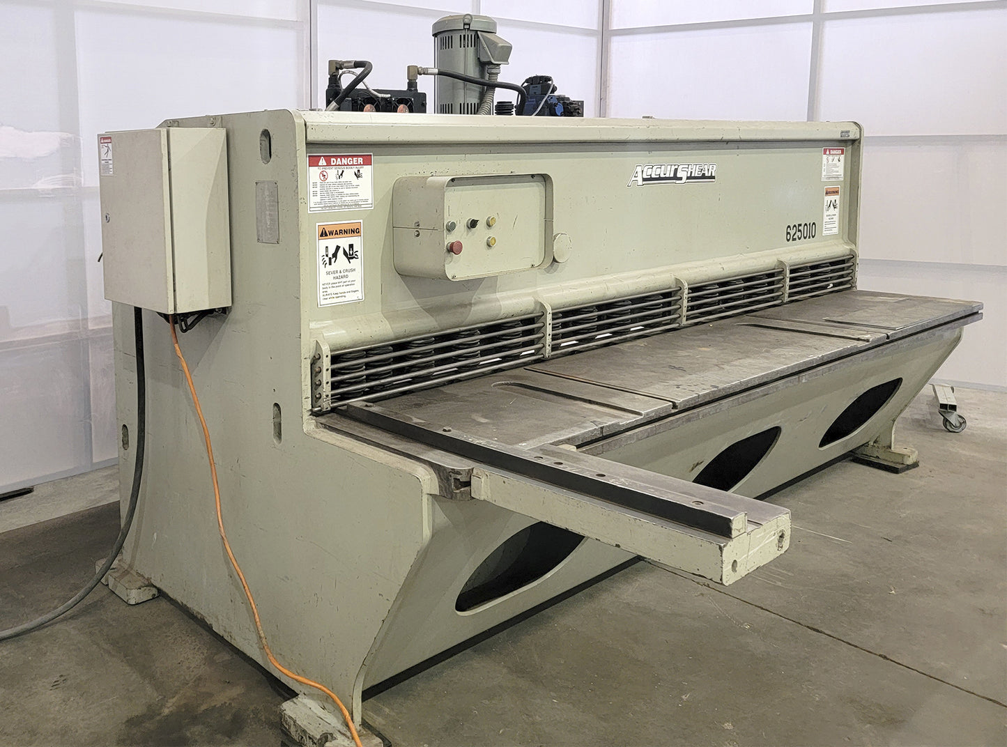 Guillotina Accurshear 625010 de 10' x 1/4"