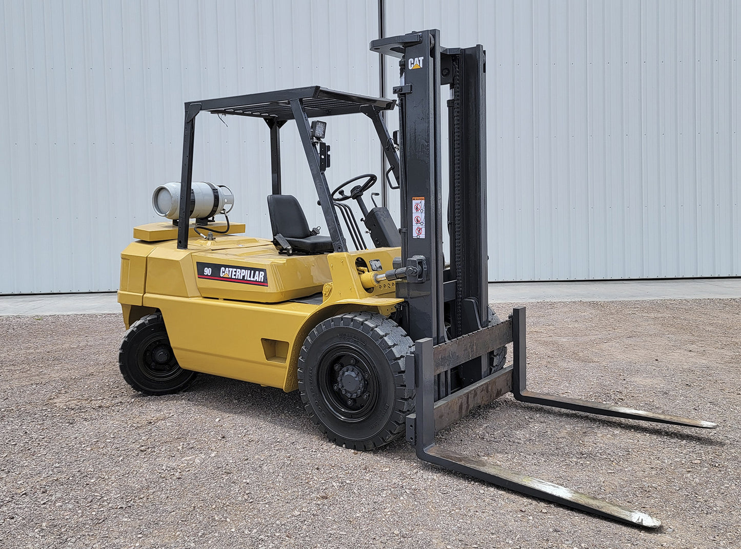 Montacargas Caterpillar GPL40 9,000lbs