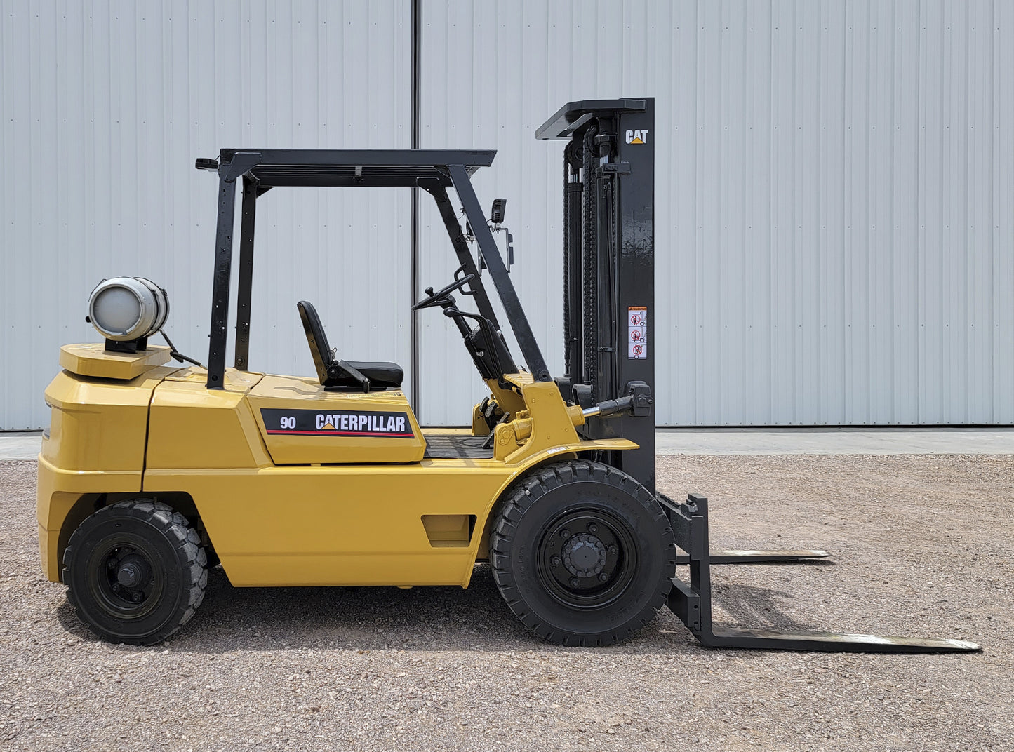 Montacargas Caterpillar GPL40 9,000lbs