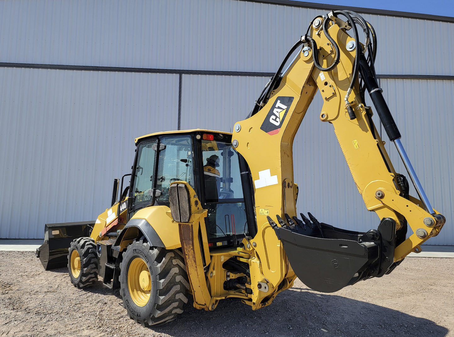 Retroexcavadora CAT 440 2018