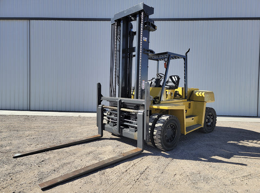 Montacargas Caterpillar DP115 25,000lbs