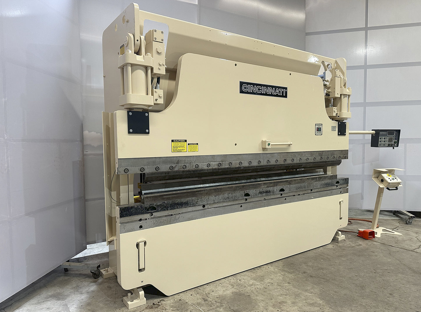 Dobladora Cincinnati 90 CBII X10 FT 90ton