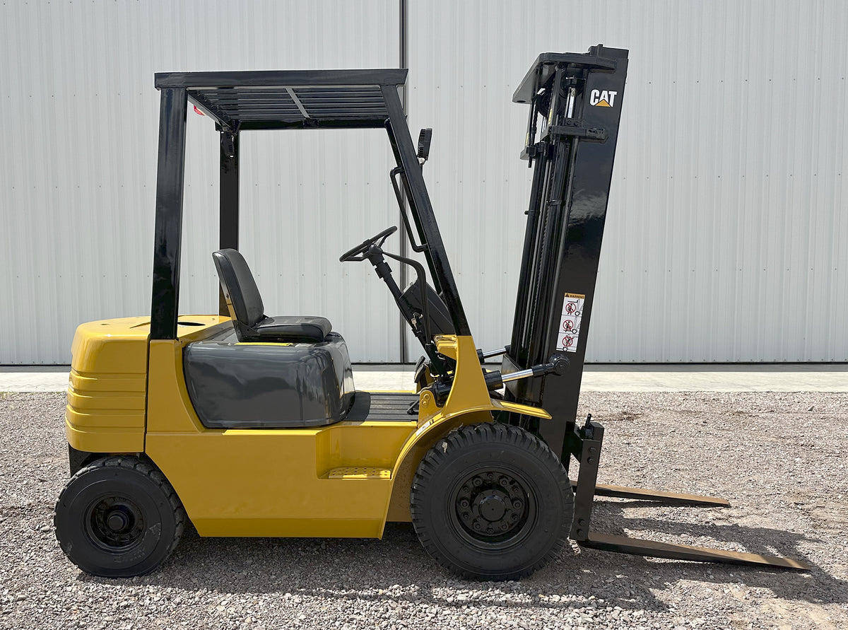 Montacargas Caterpillar DP20