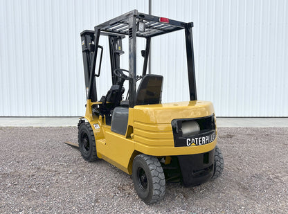 Montacargas Caterpillar DP20