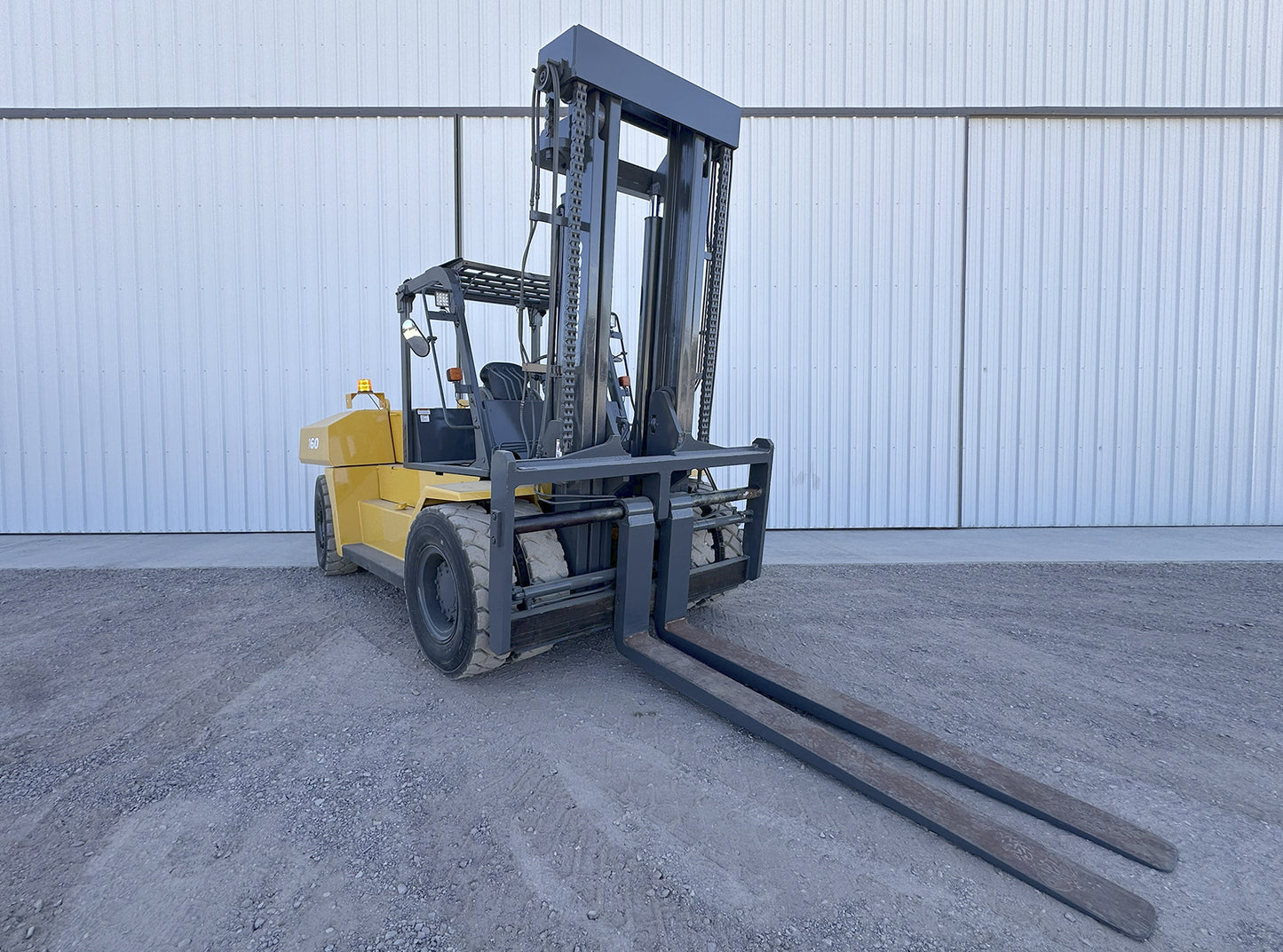 Montacargas Komatsu FD160E-8 15ton