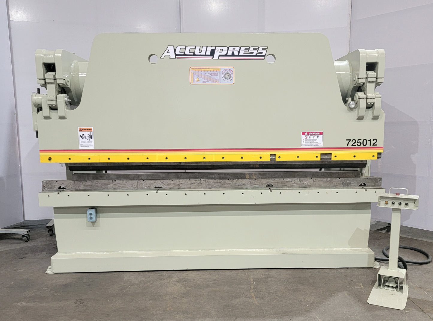 Dobladora Accurpress 725012 250Ton