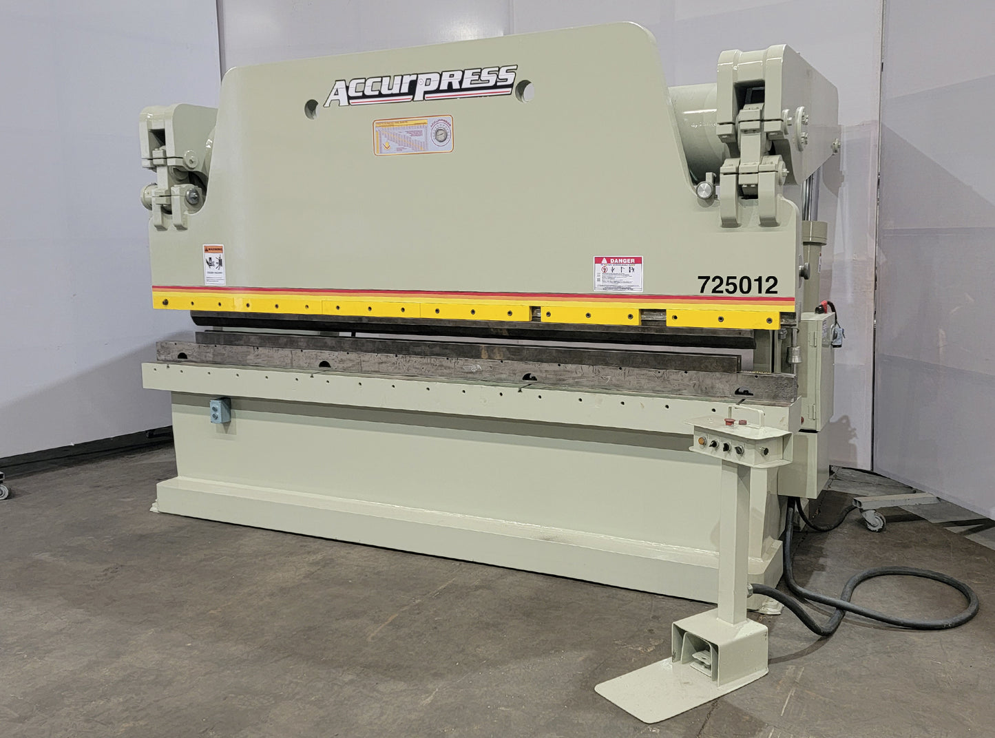 Dobladora Accurpress 725012 250Ton