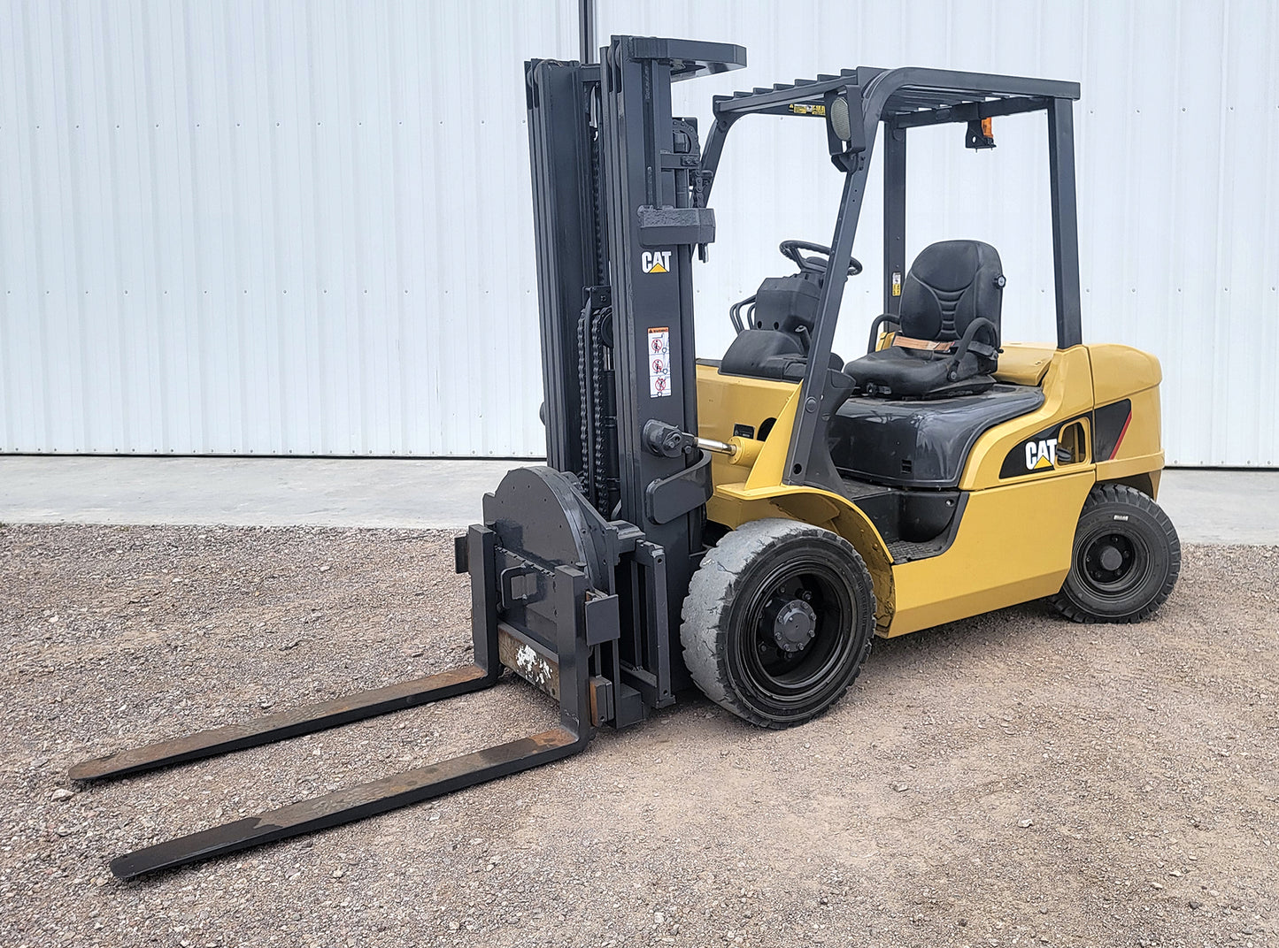 Montacargas Caterpillar DP30N 3ton
