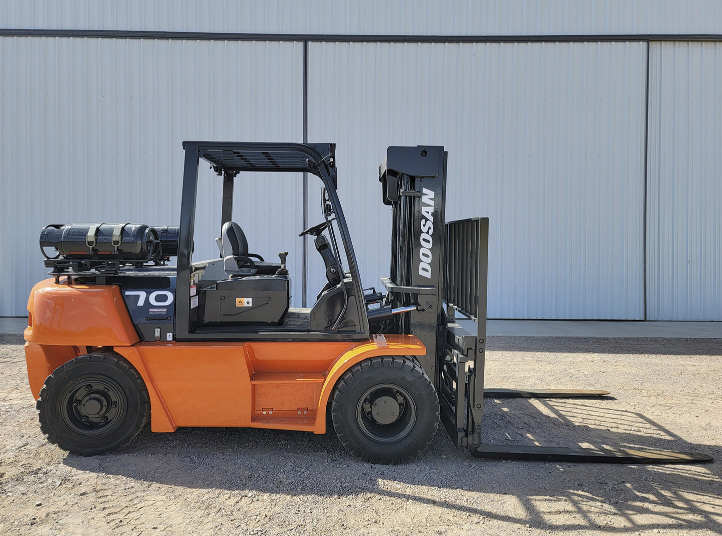 Montacargas Doosan G70S-5 15,500lbs