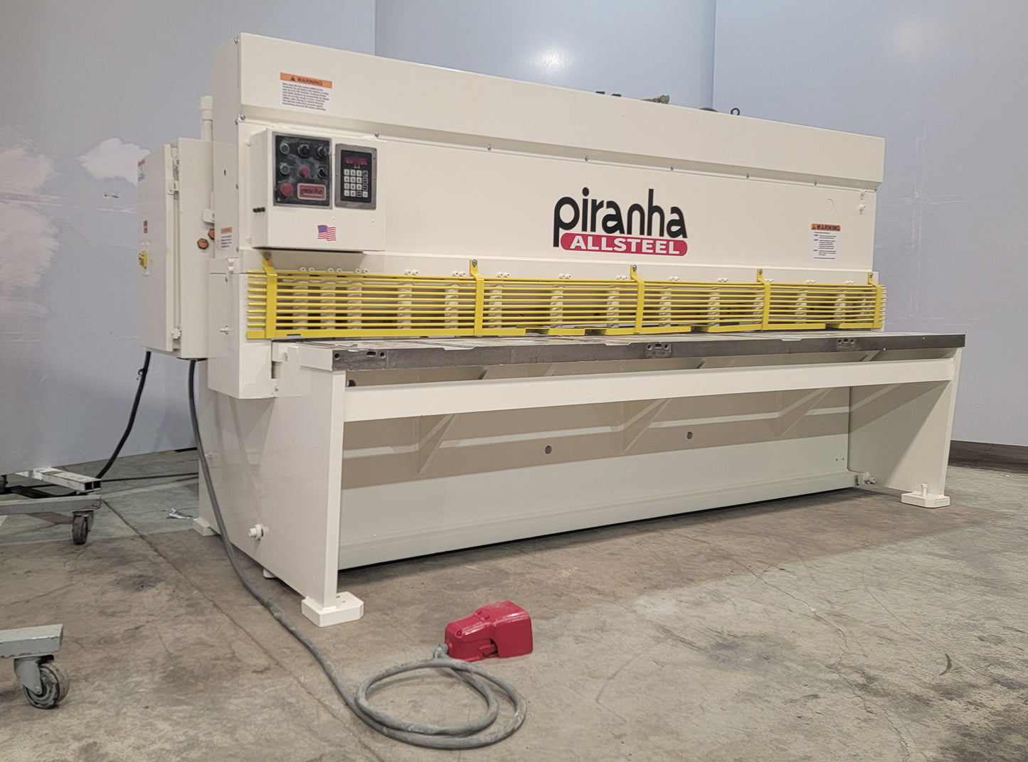 Guillotina Piranha Allsteel M1/4-10 10' x 1/4"