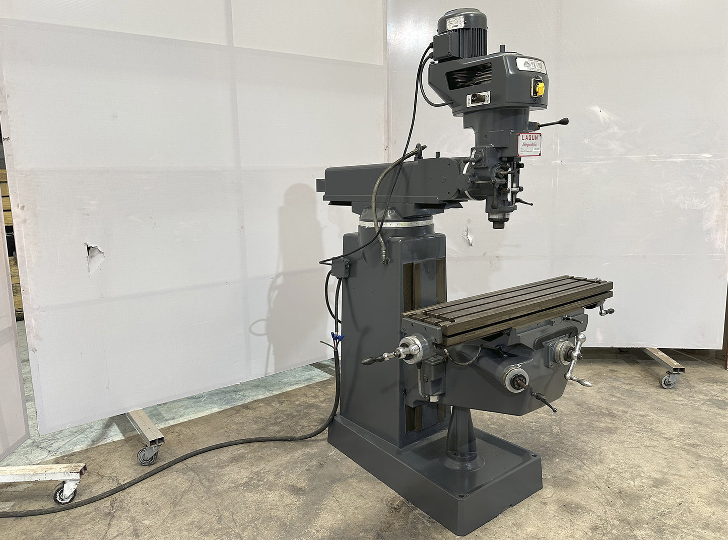 Fresadora Lagun FTV-1 9" x 42"