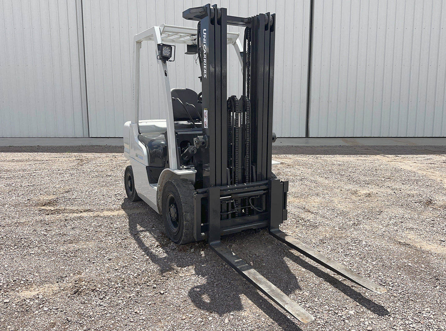 Montacargas Unicarriers MY1F2A25V 5,000lbs