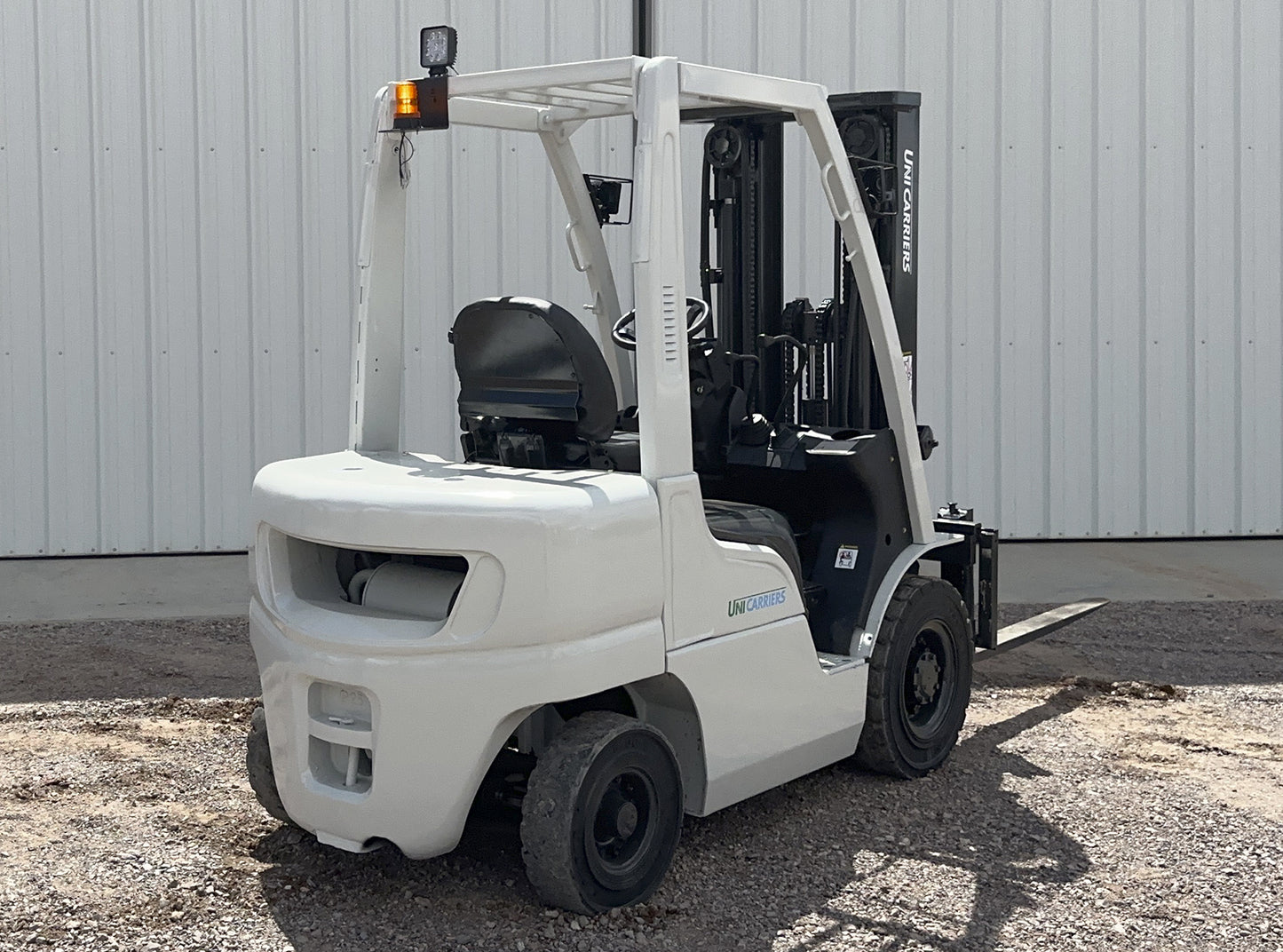 Montacargas Unicarriers MY1F2A25V 5,000lbs