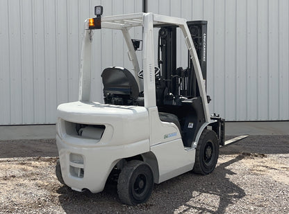 Montacargas Unicarriers MY1F2A25V 5,000lbs