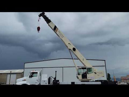 Camión Sterling con Grúa National 1800 40Ton