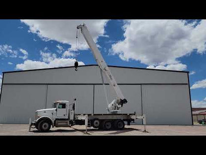 Camión Peterbilt 365 con Grúa Altec AC38-127S